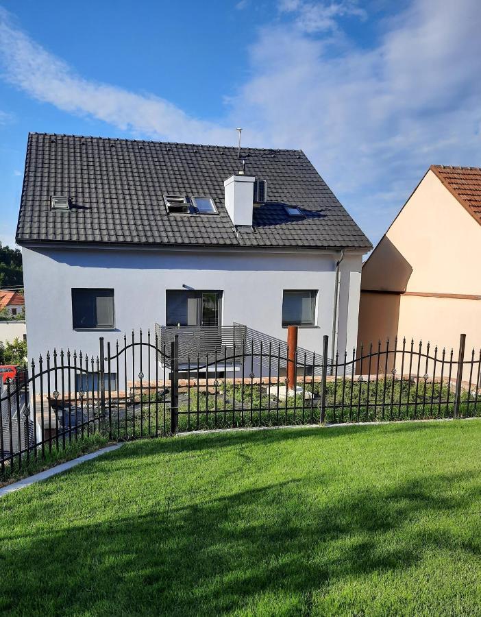 Apartmany Moravia Milovice  Exterior photo